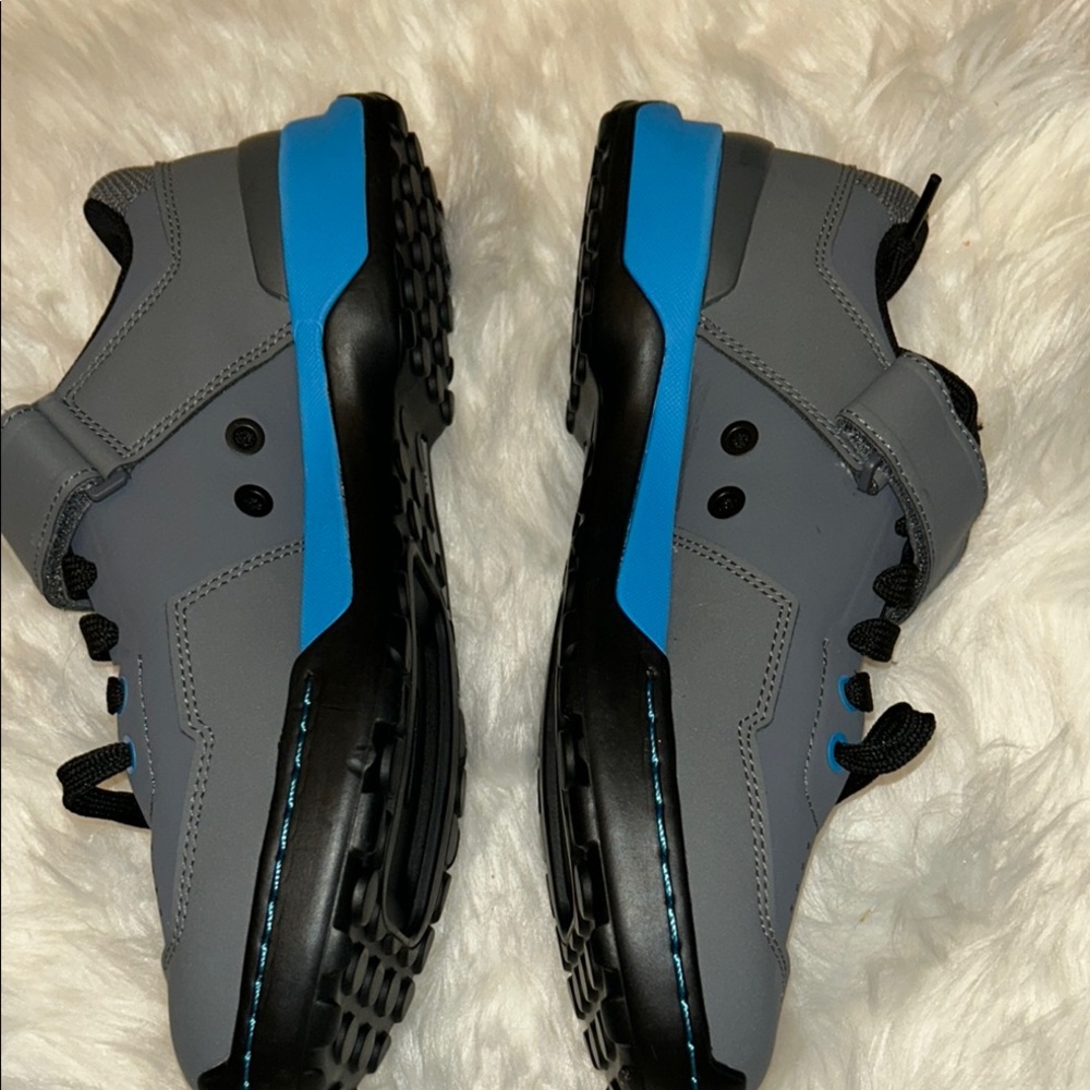 ADIDAS FIVE TEN WOMEN’S KESTREL LACE MOUNTAIN BIKE SHOES - Picture 3 of 5